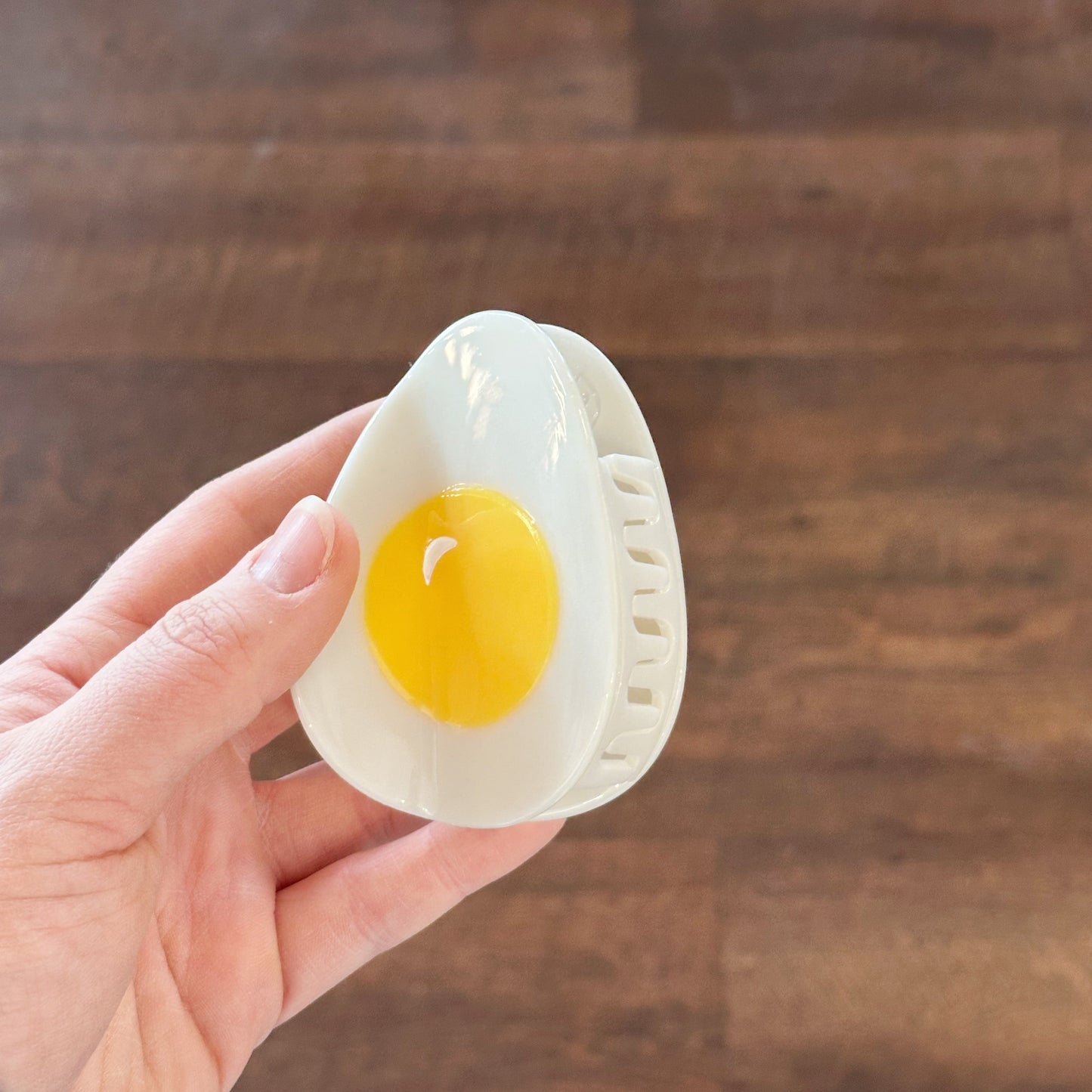 egg hair clip